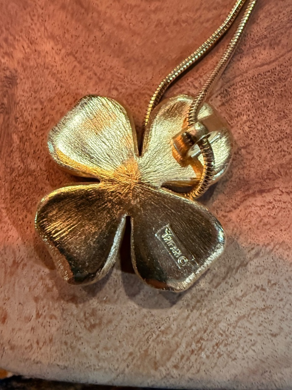 Gold Flower Pendant Necklace - Women Jewelry - Picture 5 of 6